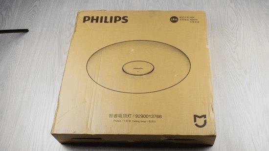 Внешний вид коробки для Xiaomi Mijia Philips Ceiling Lamp