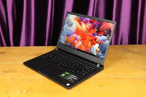 Ноутбук Xiaomi Mi Gaming Laptop Внешний вид ноутбука Xiaomi Mi Gaming Laptop