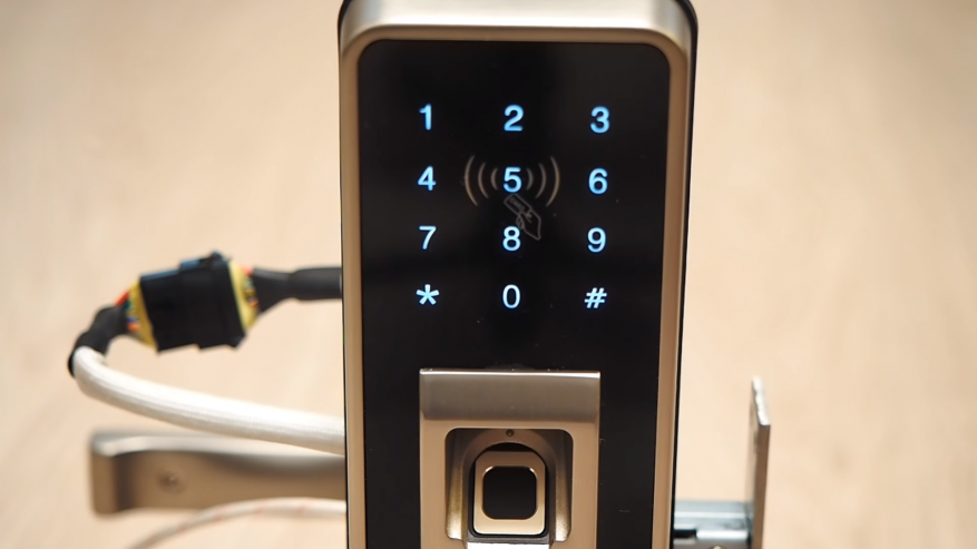 Ввод пароля при настройке дверного замка Xiaomi Aqara Smart Fingerprint Door Lock Ввод пароля при настройке дверного замка Xiaomi Aqara Smart Fingerprint Door Lock