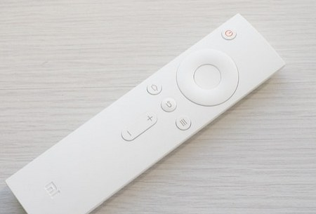 Пульт ДУ приставки Xiaomi Mi Box Mini Внешний вид пульта ДУ приставки Xiaomi Mi Box Mini