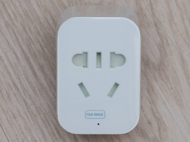 Разъемы на верхней части розетки Xiaomi Mi Smart Разъемы на верхней части розетки Xiaomi Mi Smart