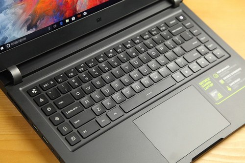 Клавиатура ноутбука Сяоми Mi Gaming Laptop Внешний вид клавиатуры ноутбука Сяоми Mi Gaming Laptop