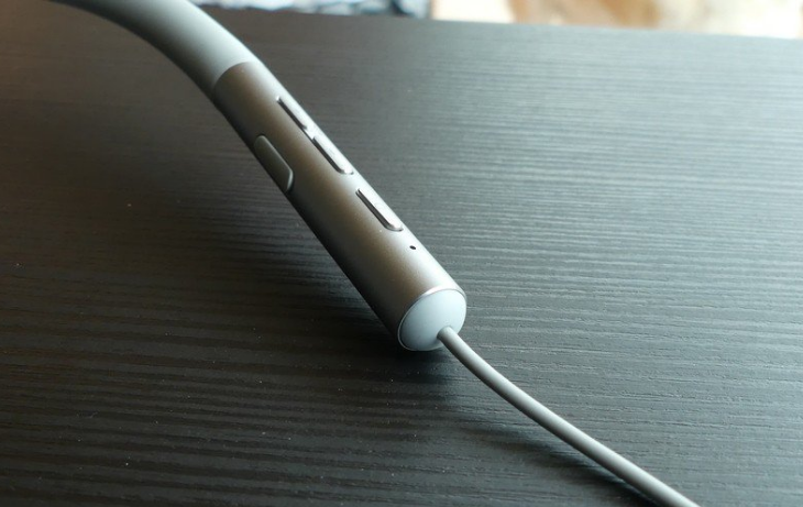 Xiaomi Mi Bluetooth Collar Earphones левый наконечник Xiaomi Mi Bluetooth Collar Earphones левый наконечник