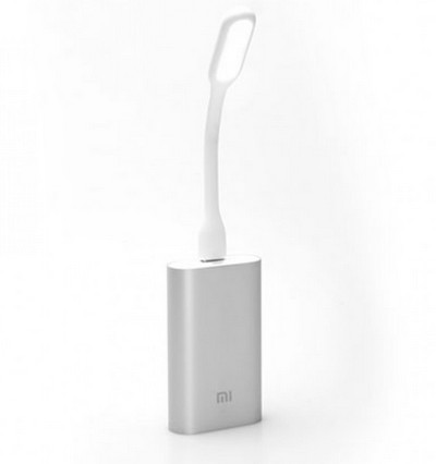 Работа Xiaomi LED Portable Lamp от Power Bank Демонстрация работы USB-фонарика Xiaomi LED Portable Lamp от внешнего накопителя
