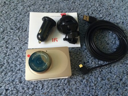 Комплектация видеорегистратора Xiaomi Yi WiFi DVR Состав комплекта Xiaomi Yi WiFi DVR