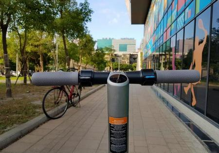 Руль электросамоката Ninebot Kickscooter Внешний вид руля электросамоката Ninebot Kickscooter