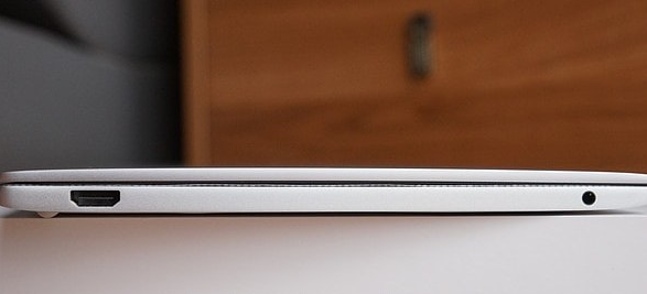 Профиль ноутбука Xiaomi Mi Notebook Air 12,5 Вид на ноутбук Xiaomi Mi Notebook Air 12,5 в профиль